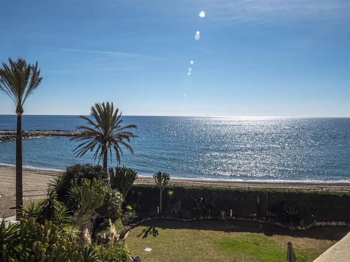 R4450108 - 2 Bedroom Apartment in Marbella, Malaga R4450108 - 2 Bedroom Apartment in Marbella, Malaga