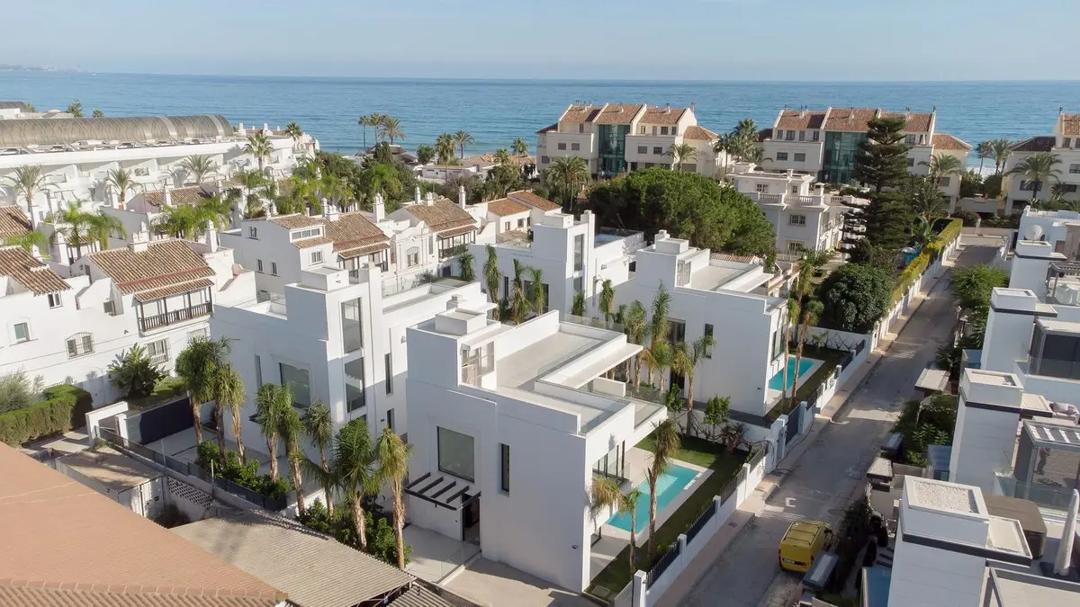 R3575680 - 4 Bedroom Villa in Marbella, Malaga R3575680 - 4 Bedroom Villa in Marbella, Malaga