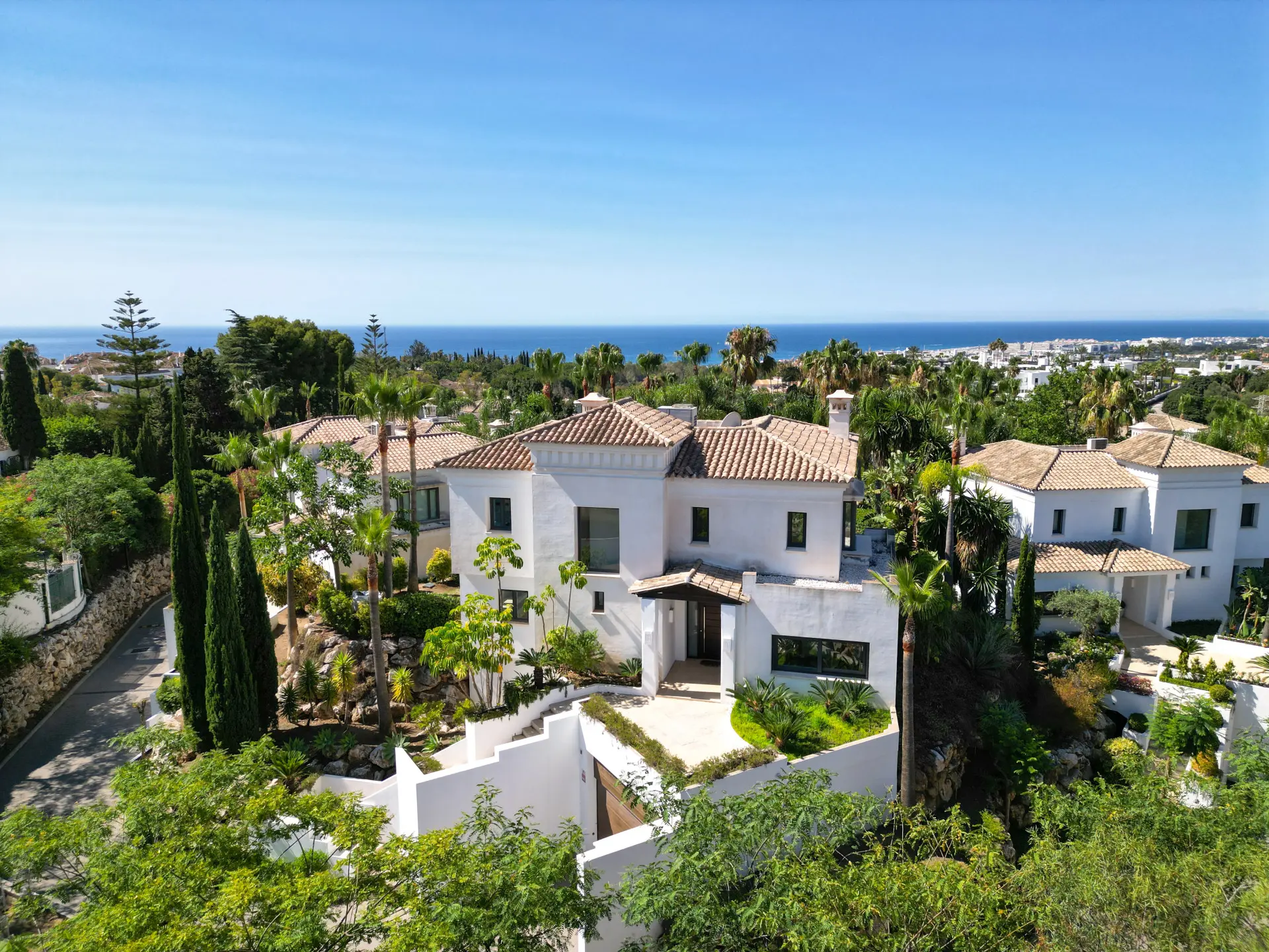 951-00064P - 5 Bedroom Villa in Marbella, Malaga 951-00064P - 5 Bedroom Villa in Marbella, Malaga