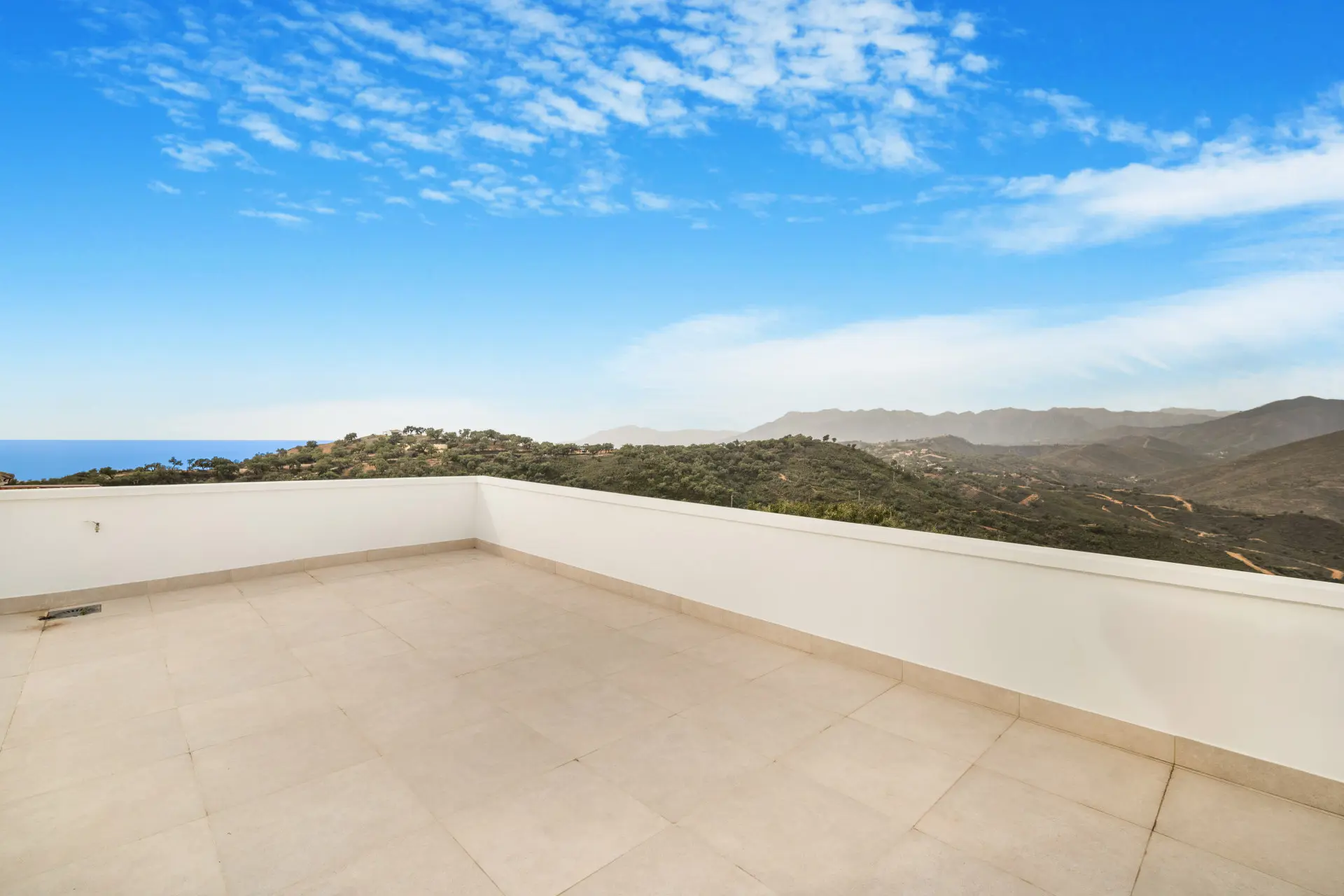 951-00058P - 3 Bedroom Villa in Marbella, Malaga 951-00058P - 3 Bedroom Villa in Marbella, Malaga