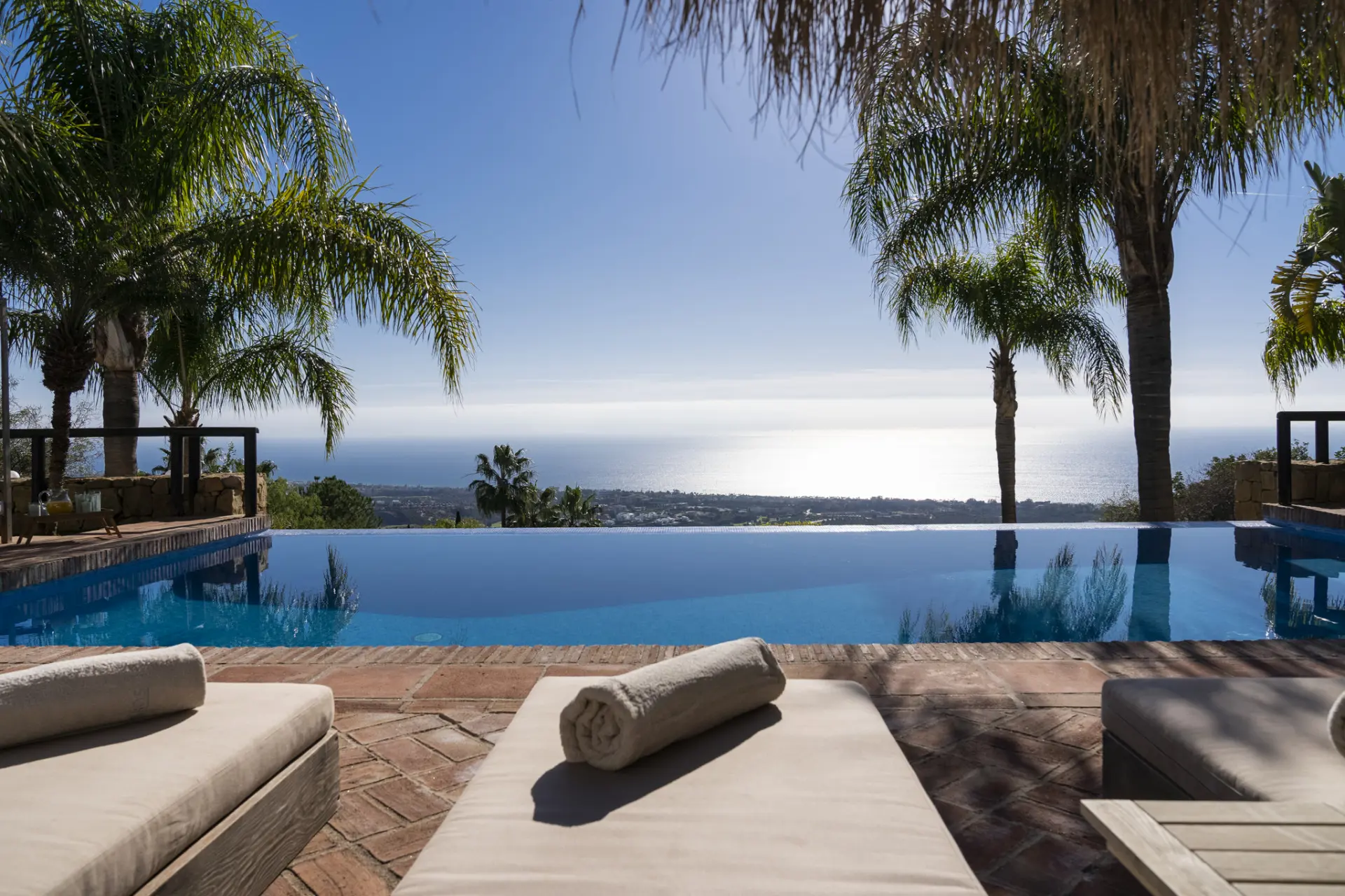 951-00189P - 6 Bedroom Villa in Marbella, Malaga 951-00189P - 6 Bedroom Villa in Marbella, Malaga