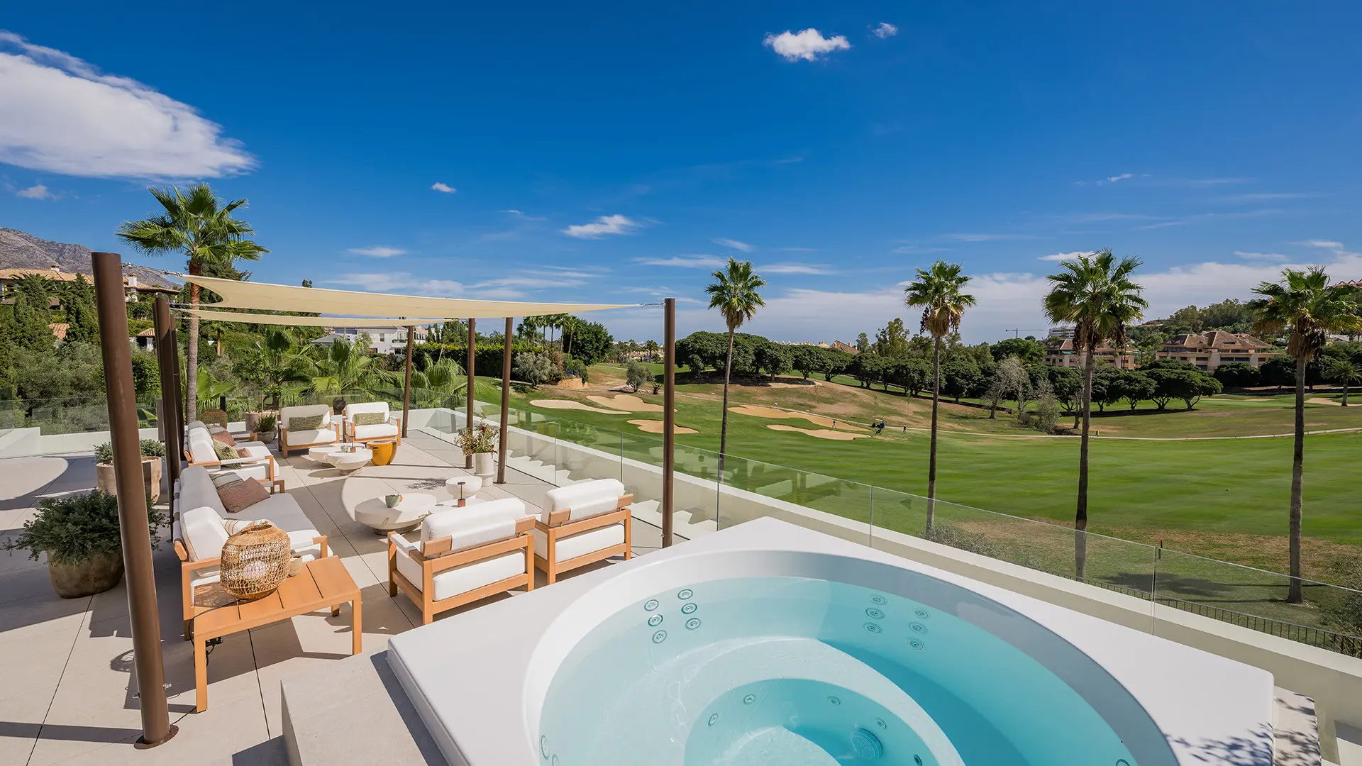 951-00169P - 4 Bedroom Villa in Marbella, Malaga 951-00169P - 4 Bedroom Villa in Marbella, Malaga