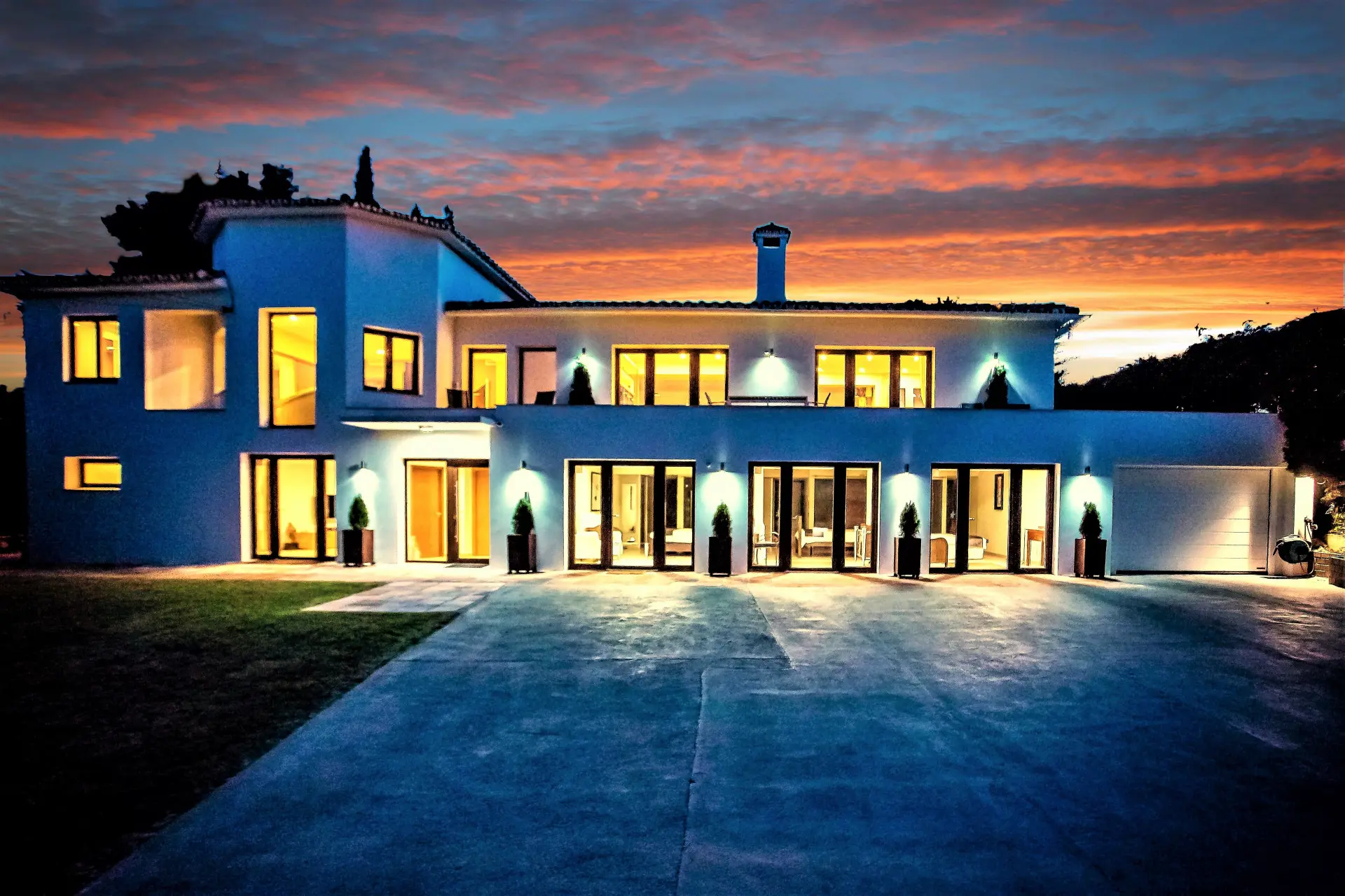 951-00105P - 8 Bedroom Villa in San Pedro de Alcantara, Malaga 951-00105P - 8 Bedroom Villa in San Pedro de Alcantara, Malaga